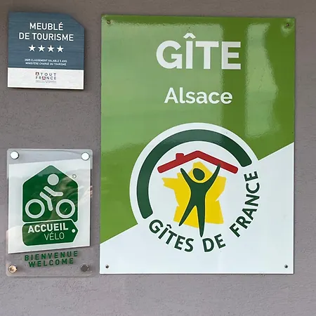 Les Rosiers Du Blosen Ferienhaus *